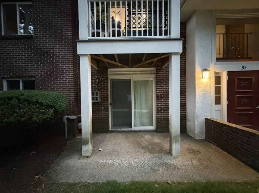 51 Will Dr, Canton