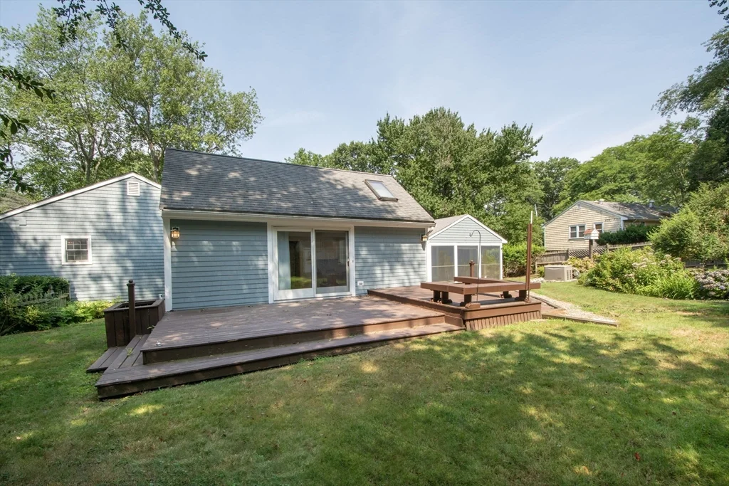 45 Old Pasture Rd, Cohasset