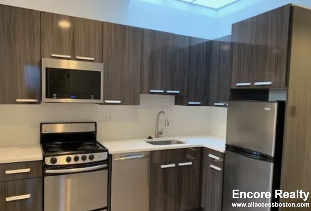 88 West Cedar St, Beacon Hill