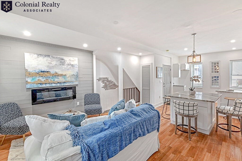 27 Swallow St, South Boston