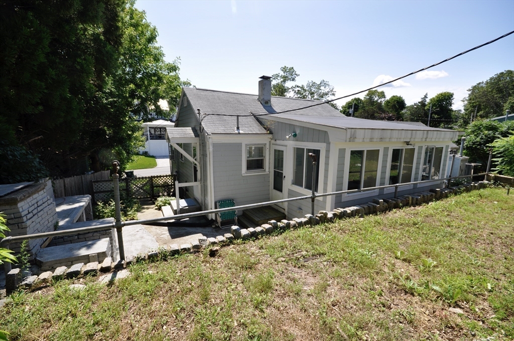 28 Cochituate Rd, Priscilla Beach