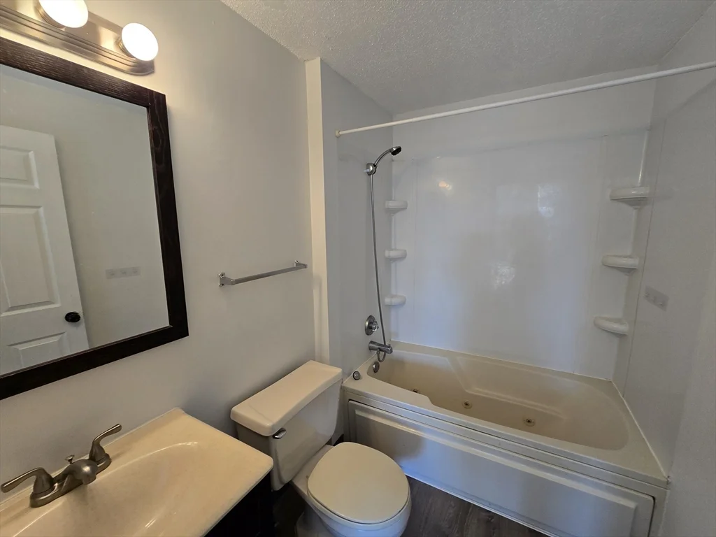 130 Beach St, Quincy