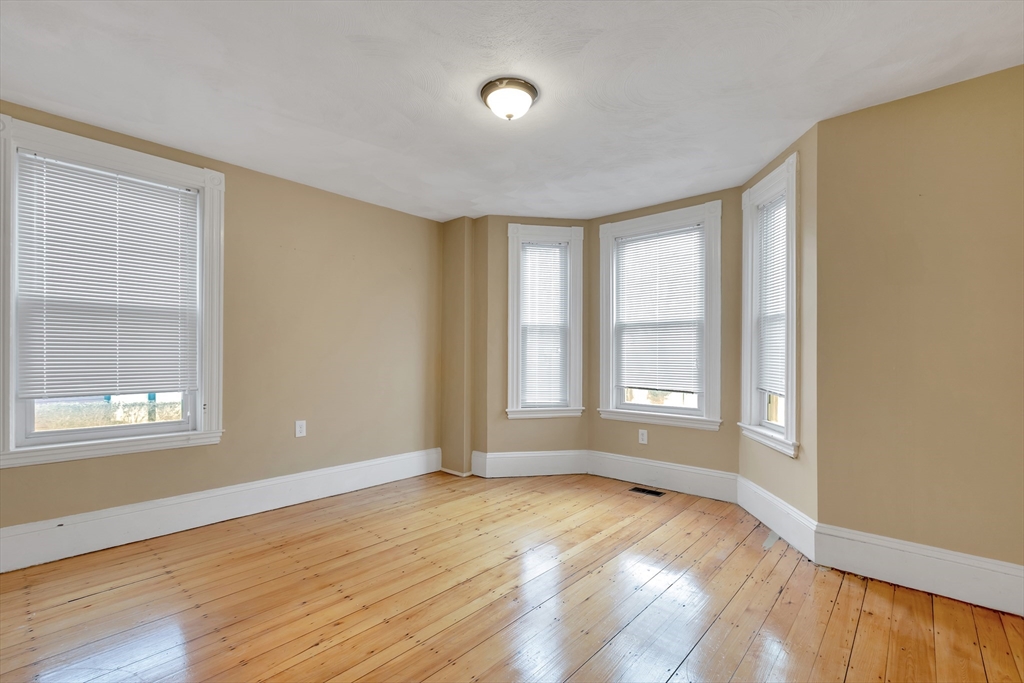 199 Beacon St, Somerville