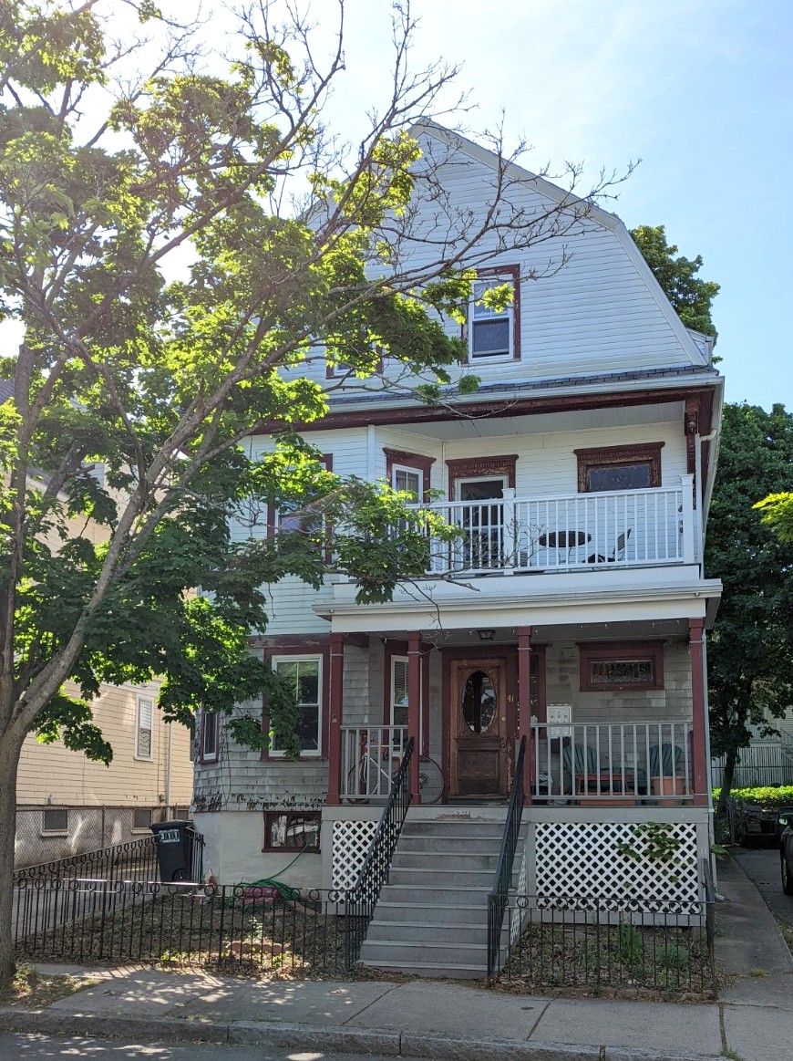 41 Bay State Ave, Powder House Square