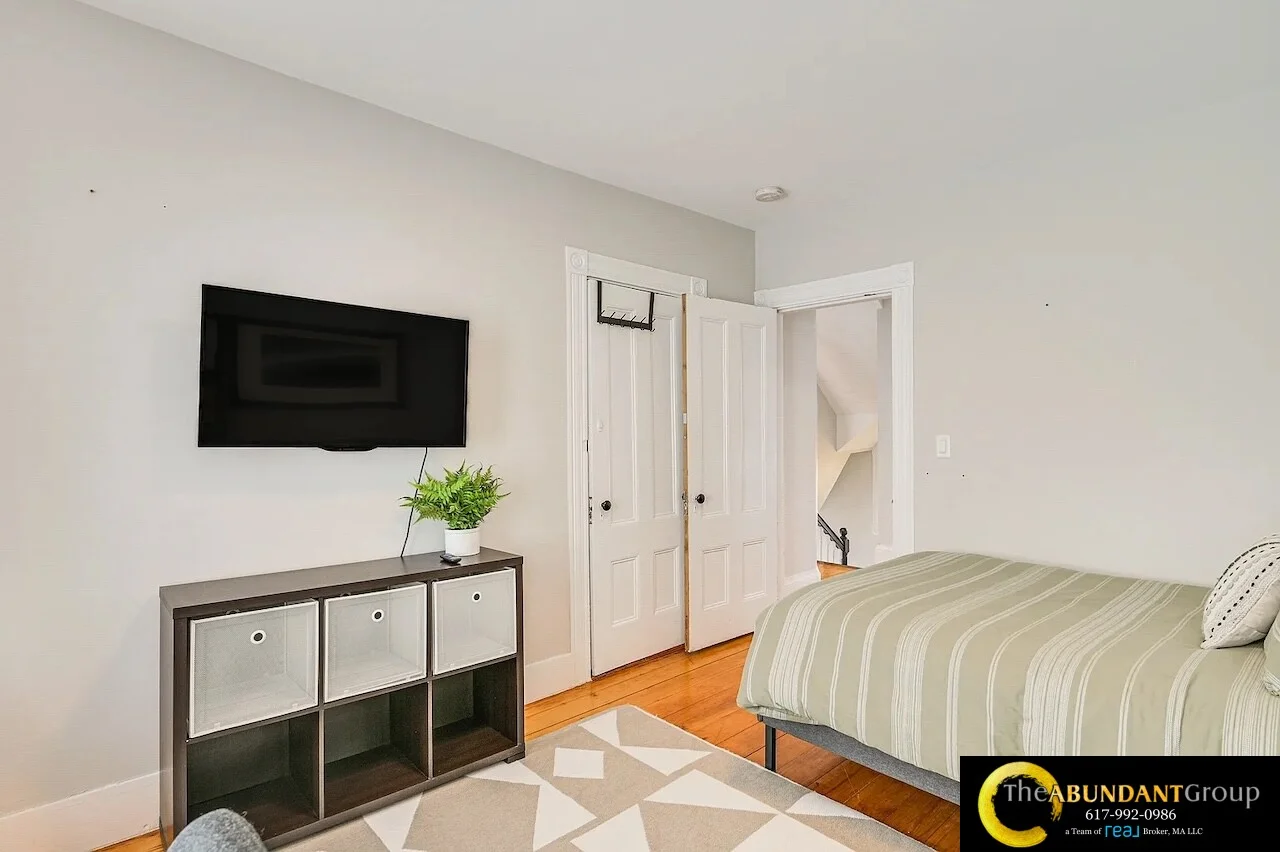 44 Cottage St, Watertown