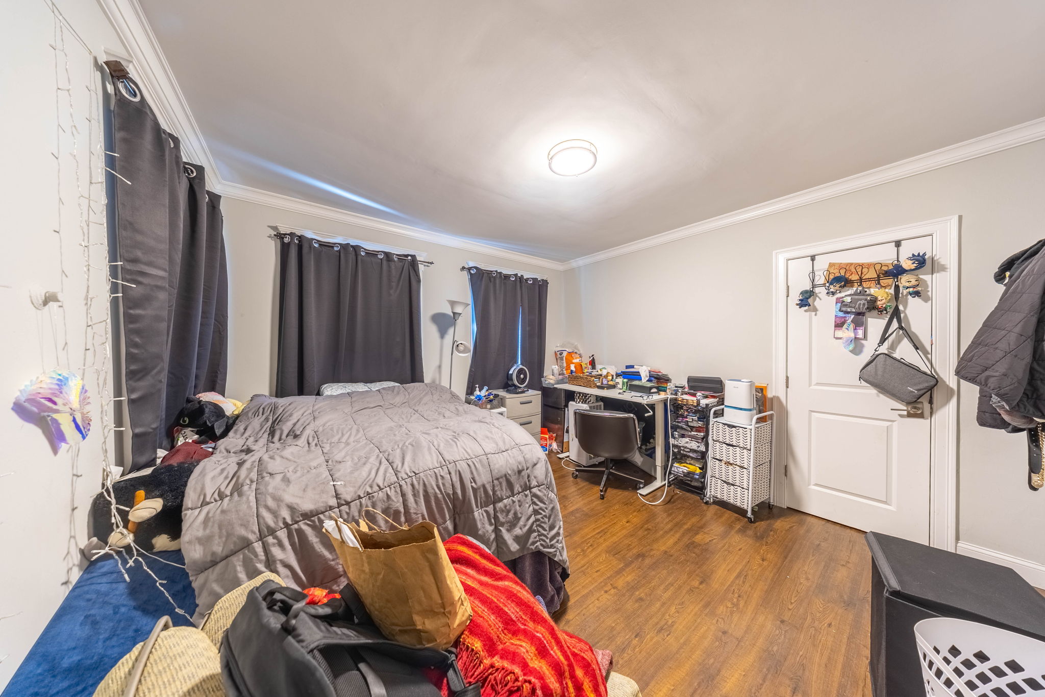 664 Moody St, South Side