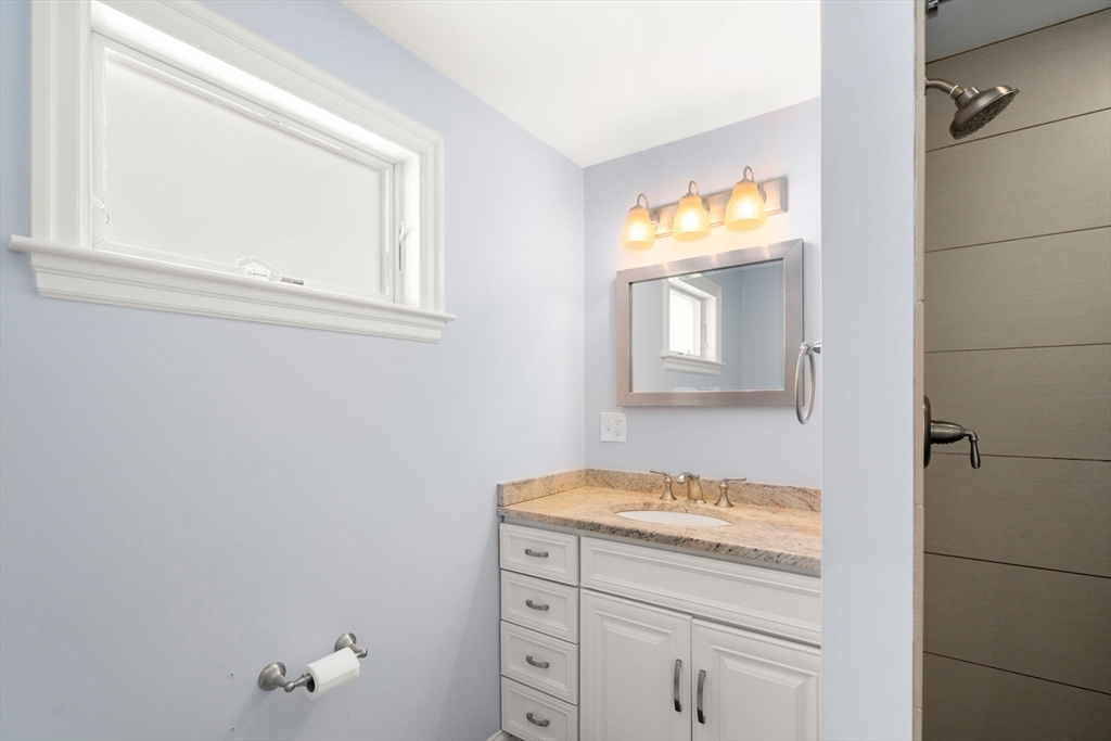 84 Pearson Rd, Tufts