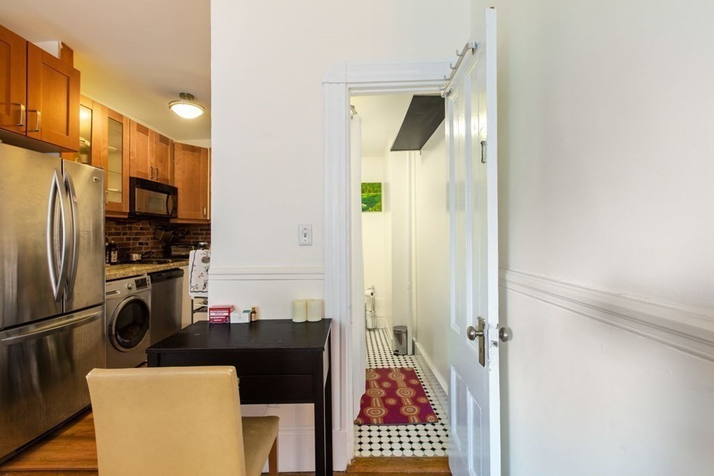 37 Revere Street Furnished, Beacon Hill