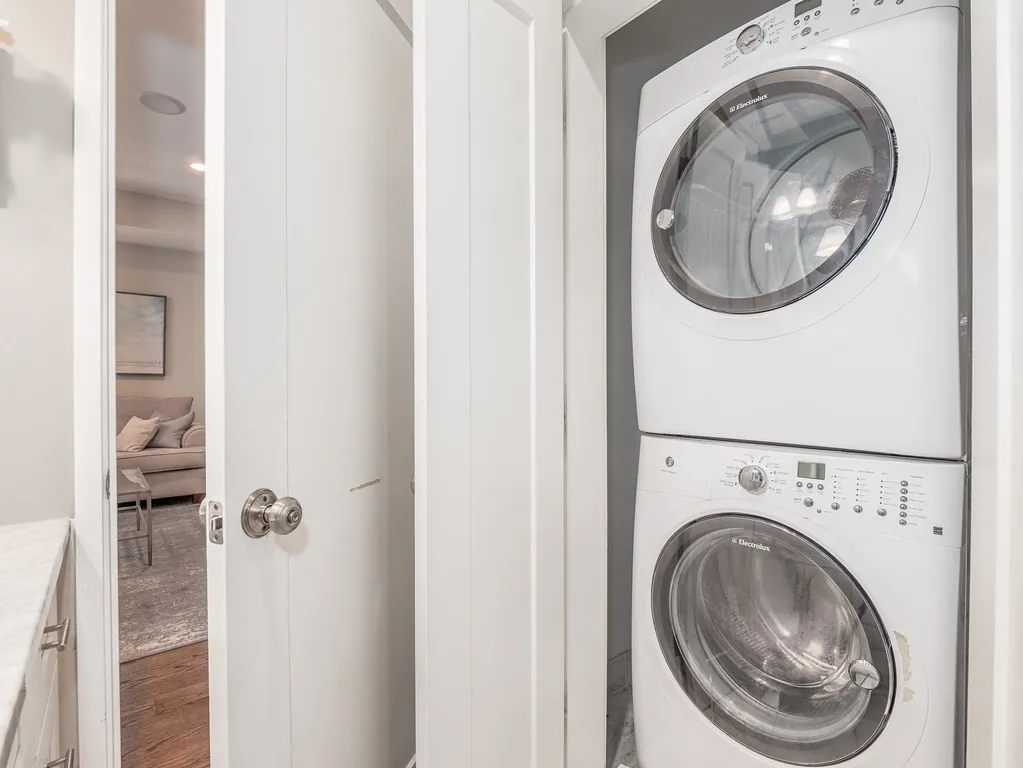 350 West Broadway, South Boston