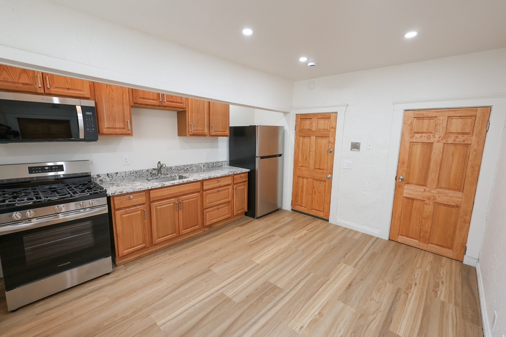 114 Amory St, Jamaica Plain