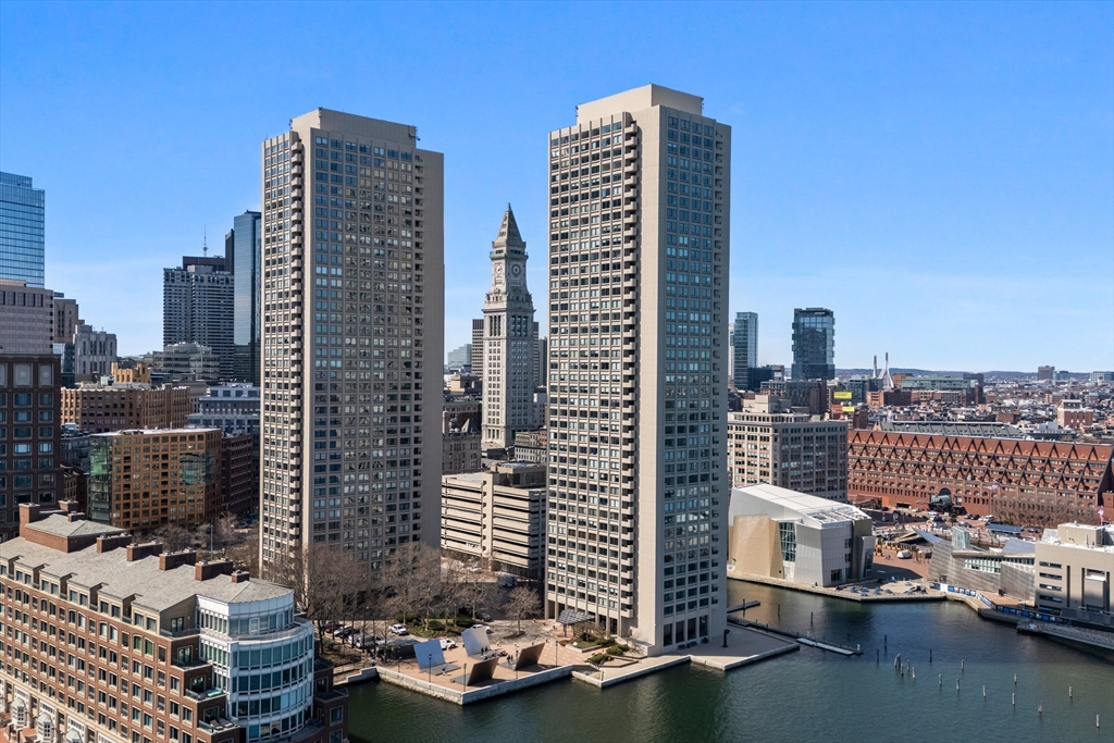 85 E India Row, Waterfront