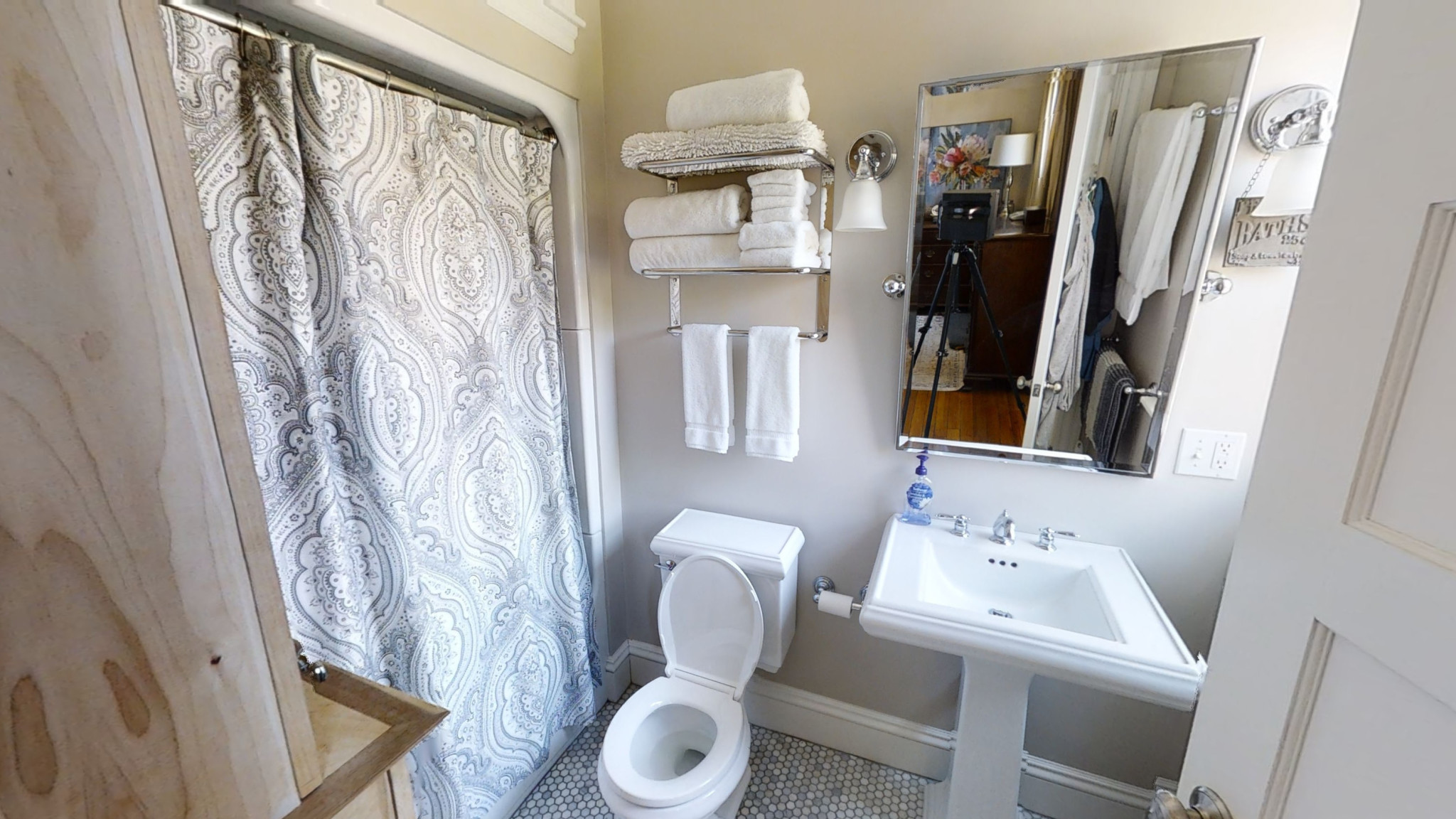 5 Strathmore Rd, Beaconsfield