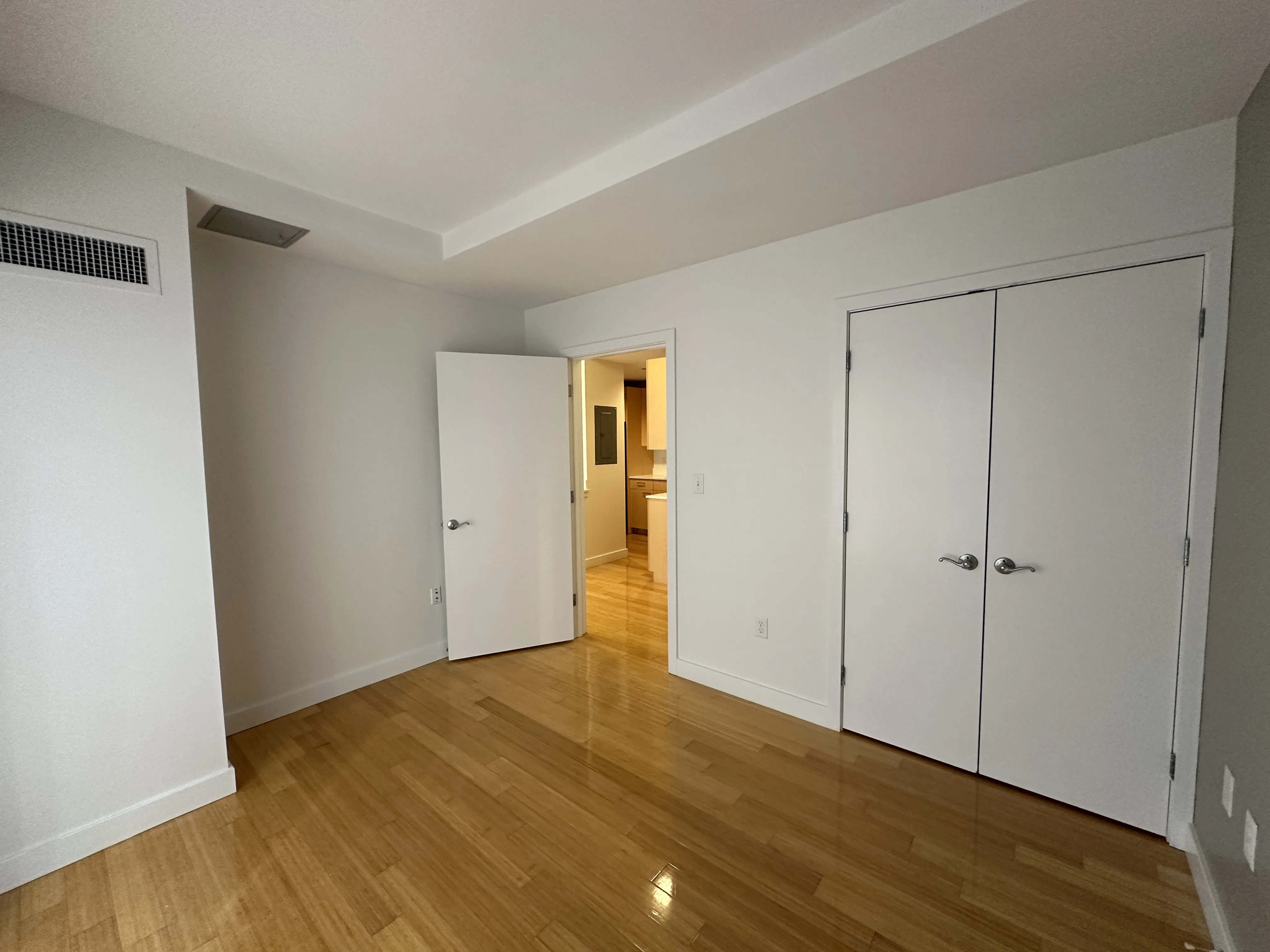 1085 Boylston St, Fenway