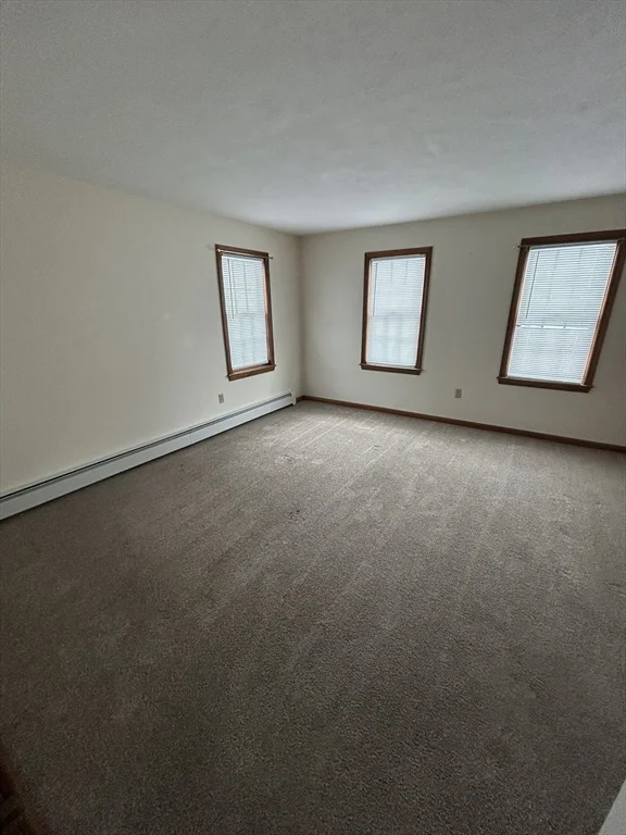 227 Wood St, Hopkinton