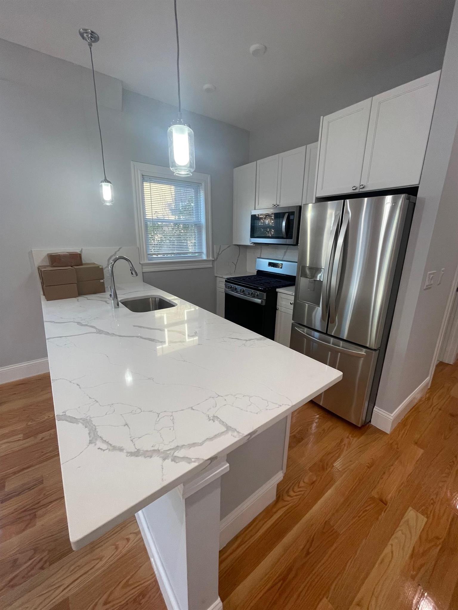 29 Alpine St, Powder House Square