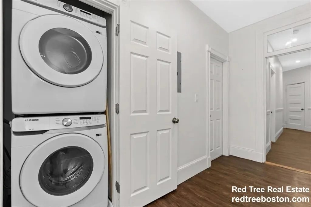 868 Huntington Ave, Coolidge Corner