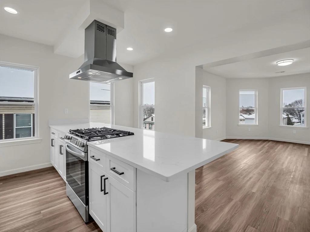 12 Alpine St, Worcester