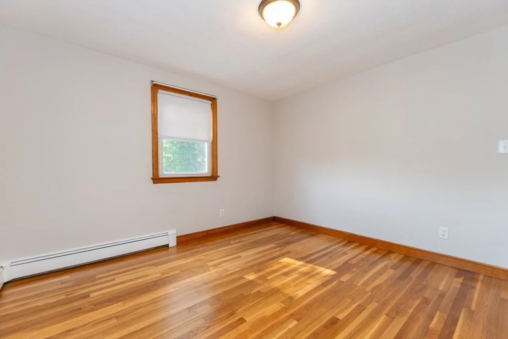 205 Hardy Pond Rd, Waltham