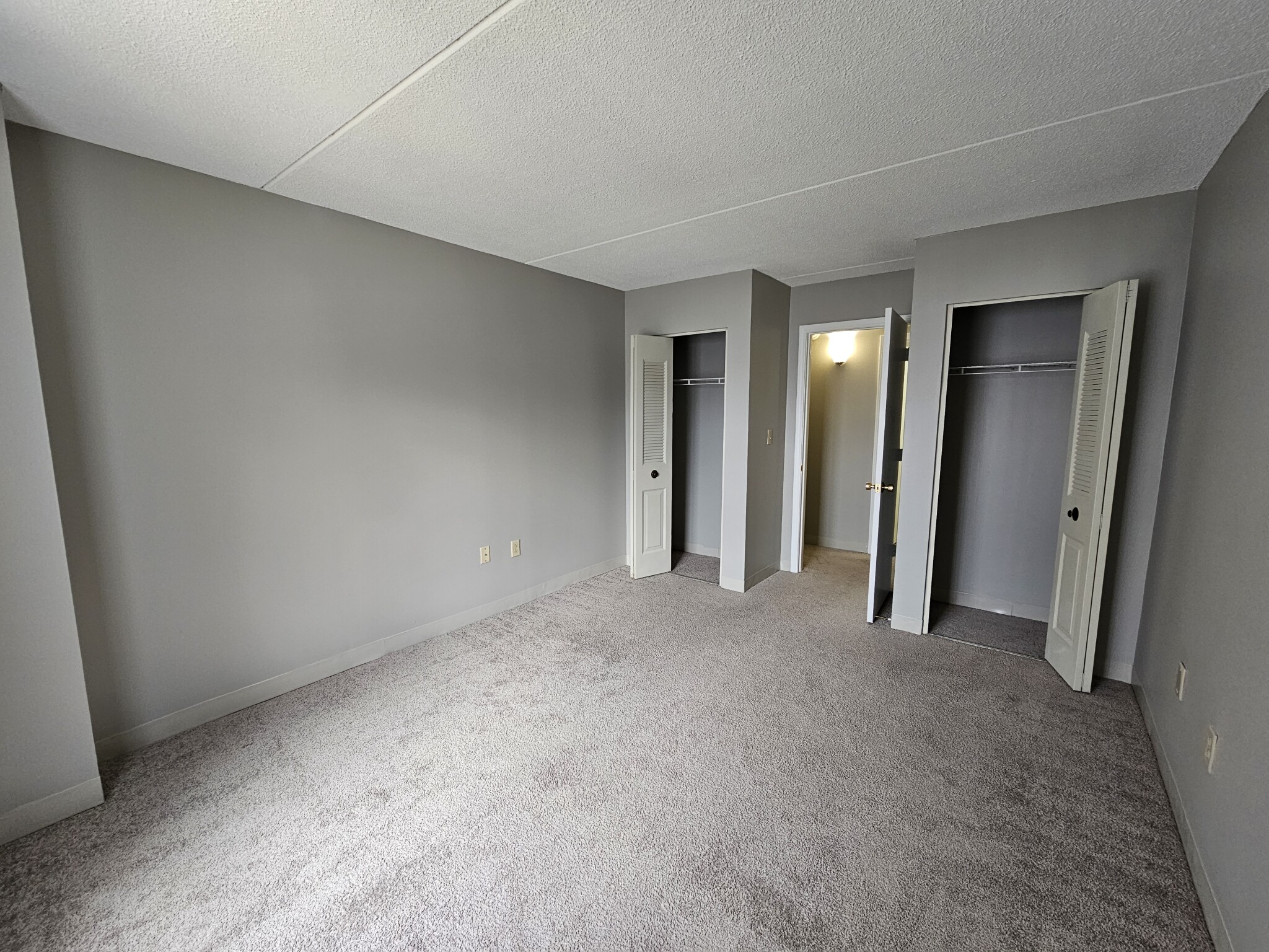 25 South Point Dr, Dorchester