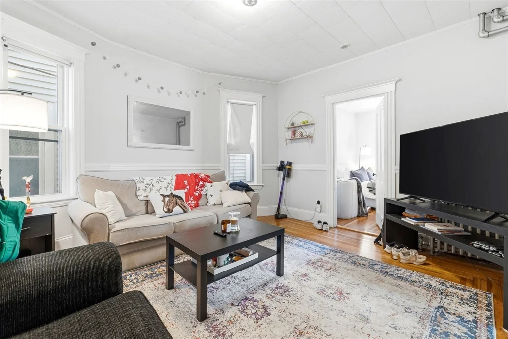 225 L St, South Boston