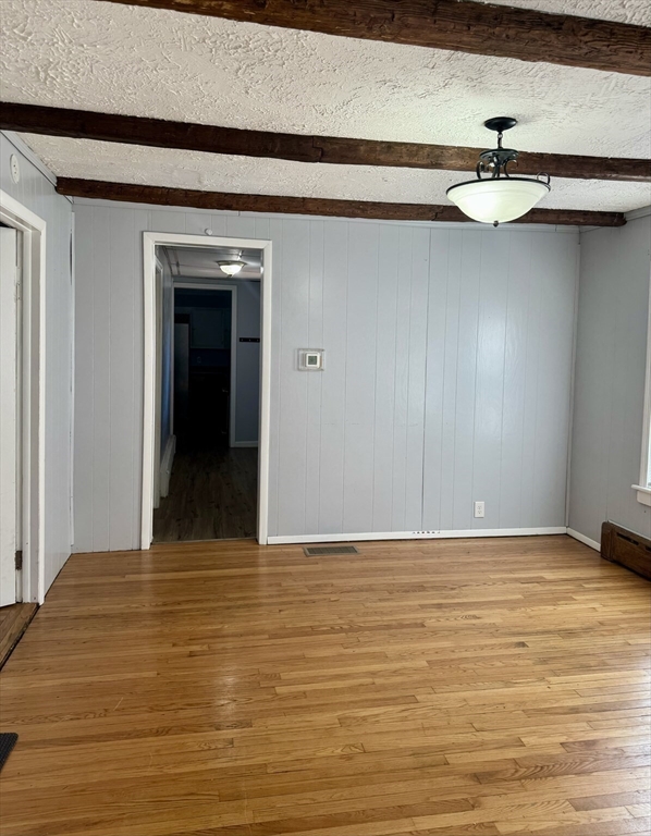 13 Smith St, South Hadley