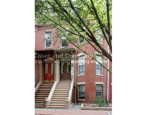 24 Yarmouth St, South End