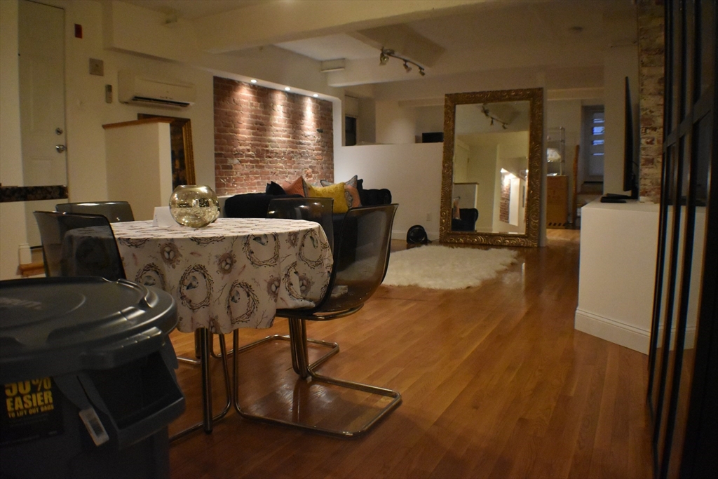 476 Columbus Ave, South End