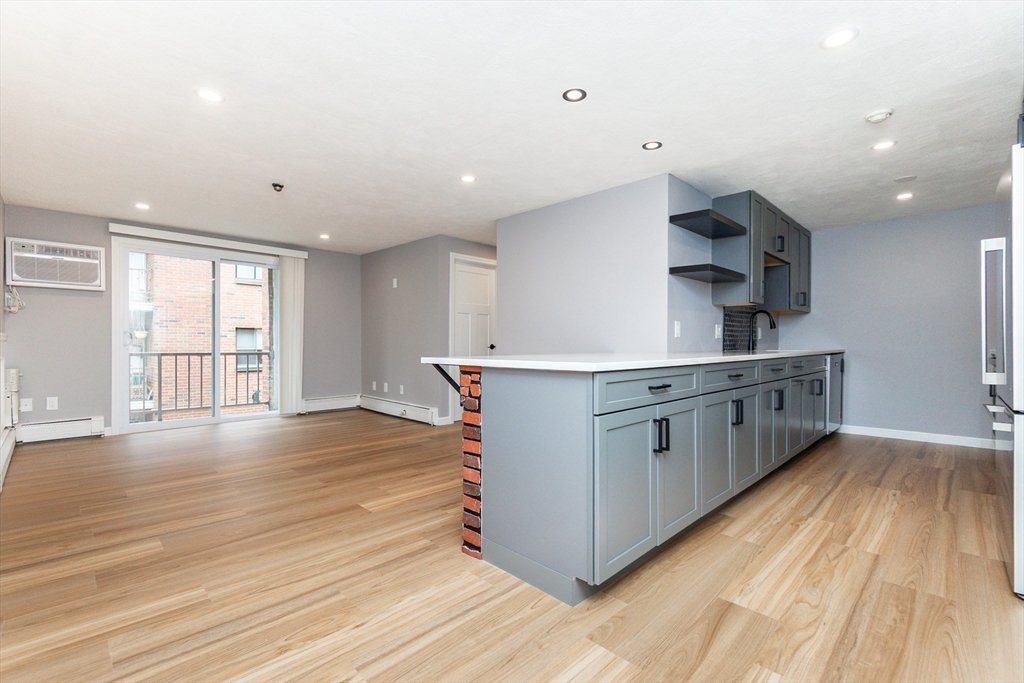 131 Pierce St, Forestdale