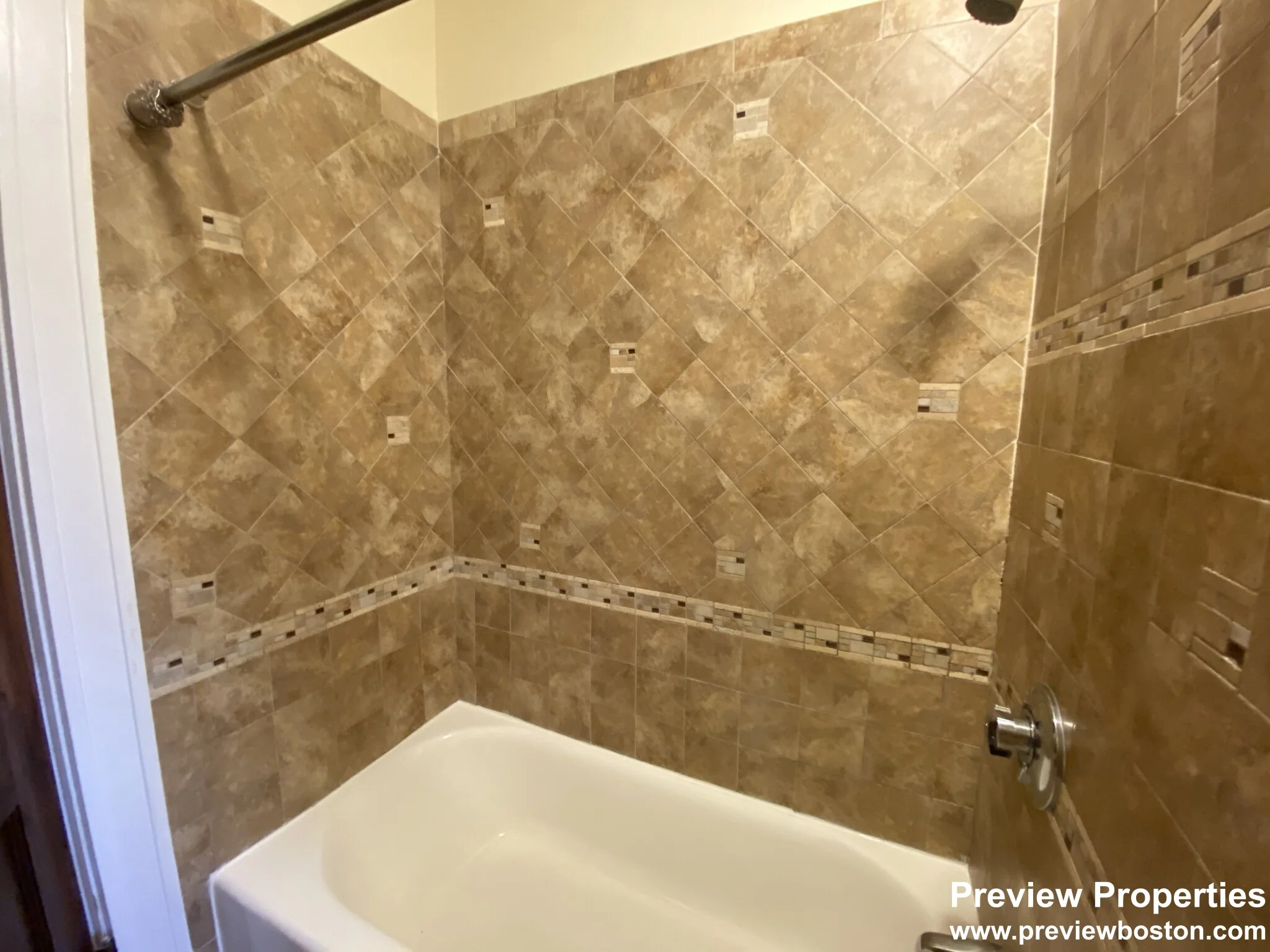 57 Cummings Rd, Brighton