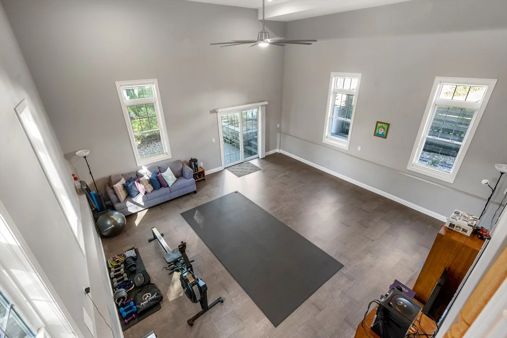 28 Park Ave, Medford