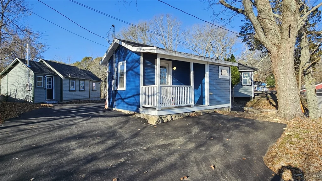 825 Scenic Hwy, Bourne