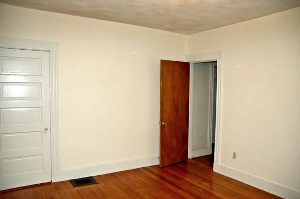 5 Davis Rd, Waverley