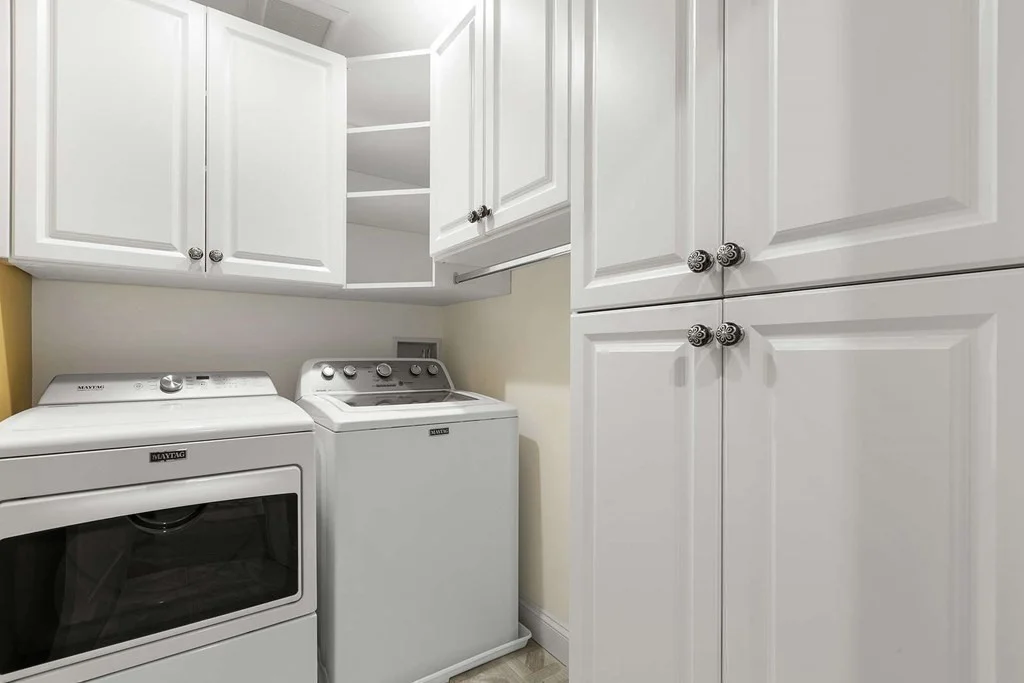 24 Elm, Dedham