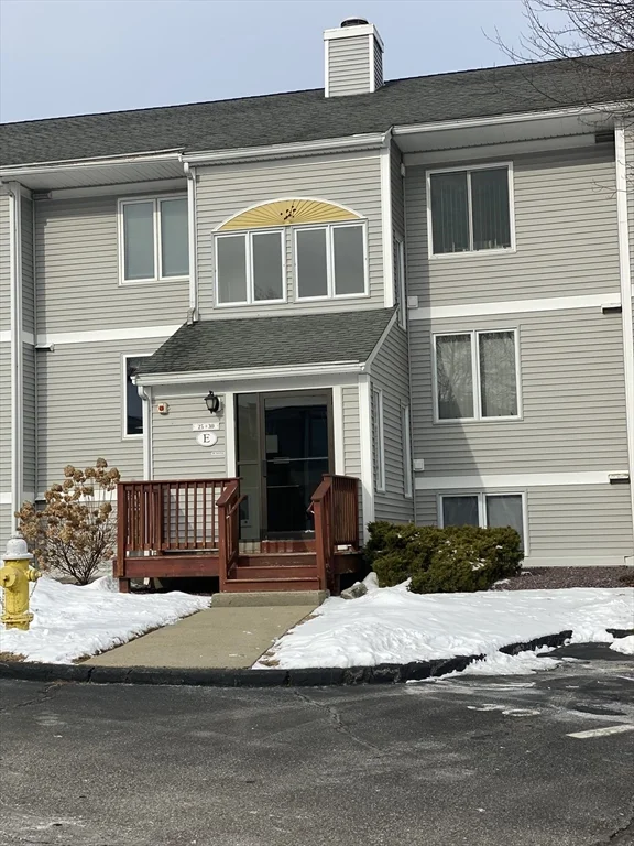 330 Sunderland Rd, Worcester