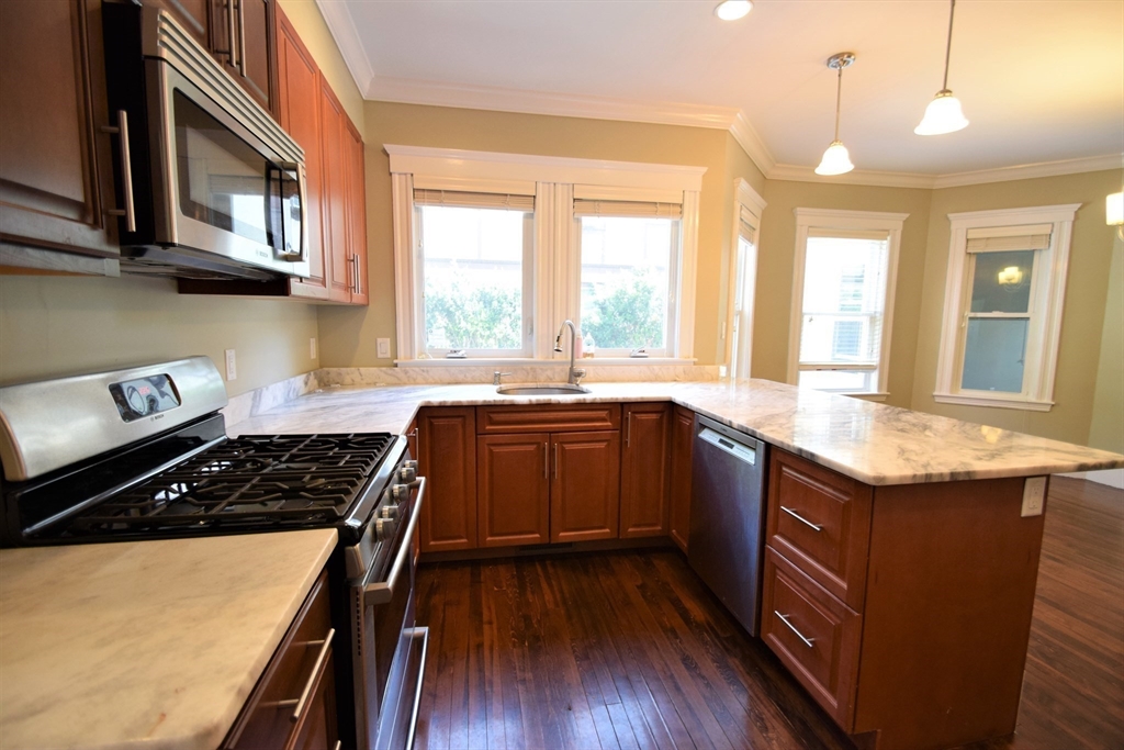 179 Tremont St, Newton Corner