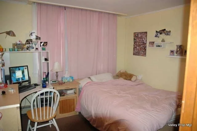 1381 South East St, Amherst