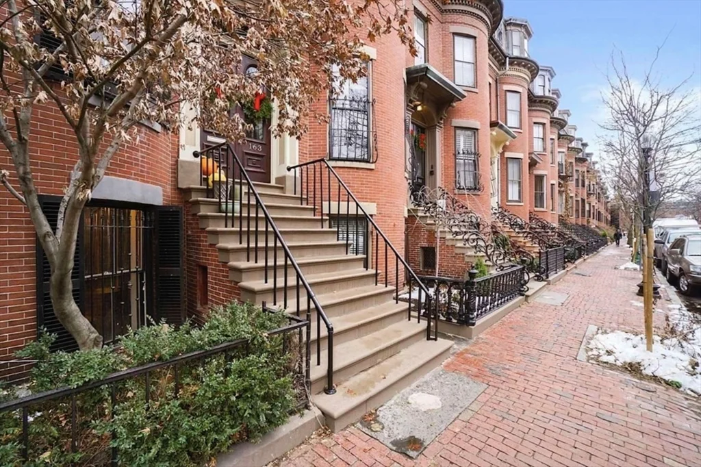 163 West Newton, South End