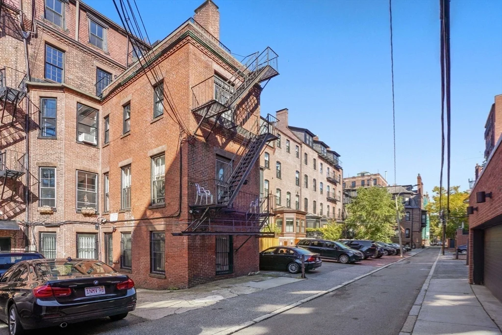 298 Marlborough, Back Bay