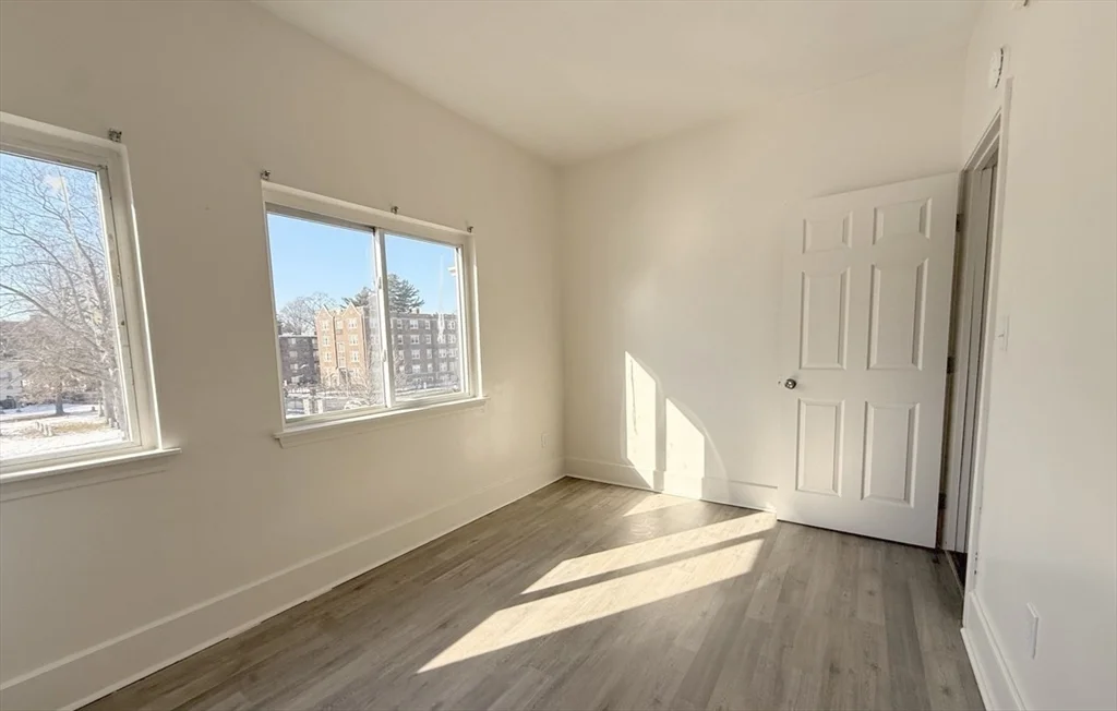 9-11 Richardson St, Faulkner