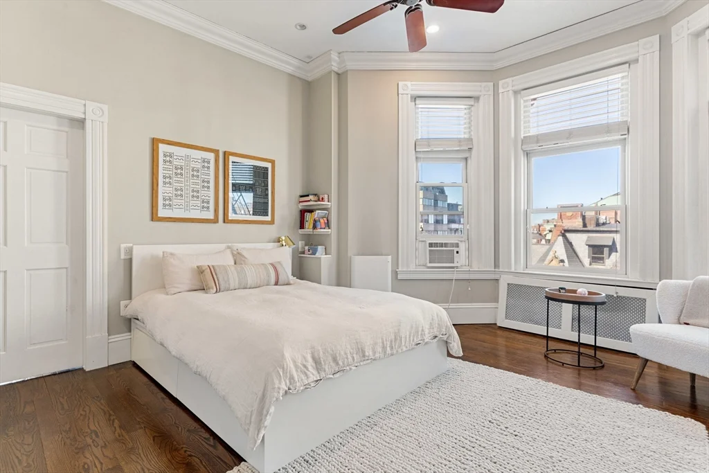 271 Dartmouth St, Back Bay