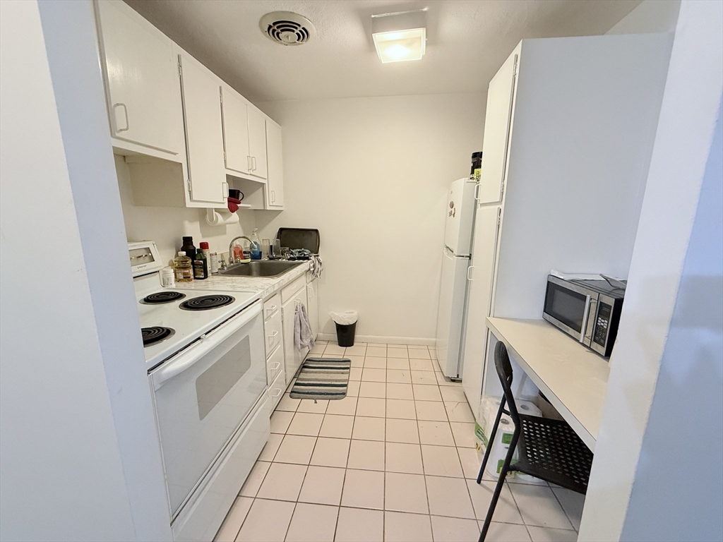 205 Kent St, Longwood