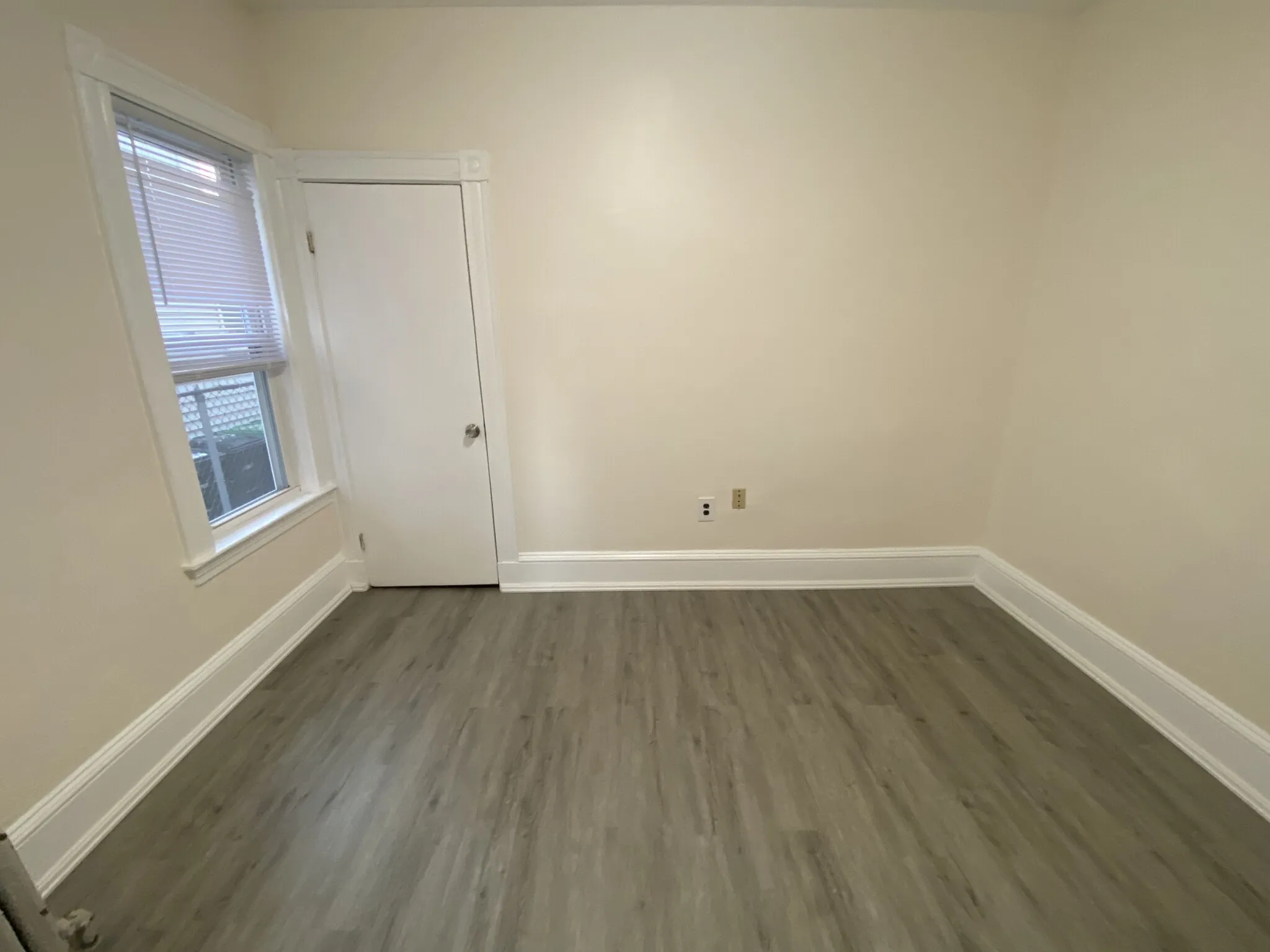 33 Everett Ave, East Somerville