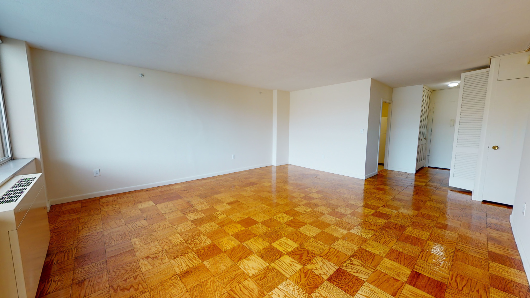 101 Monmouth St, Longwood