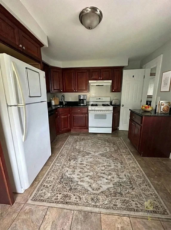 27 Mckenn St, Waltham