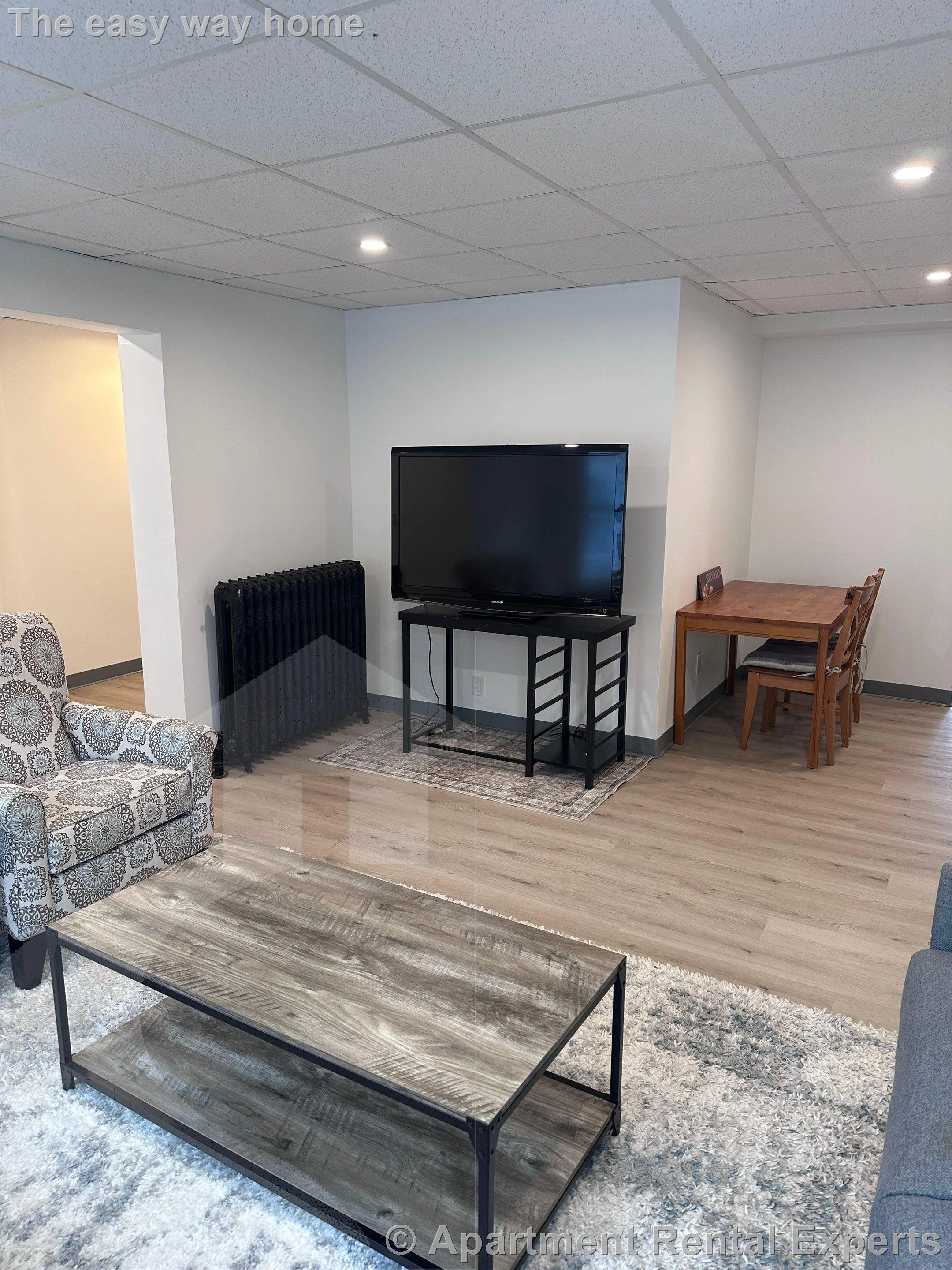 301-303 Boston Ave, Tufts