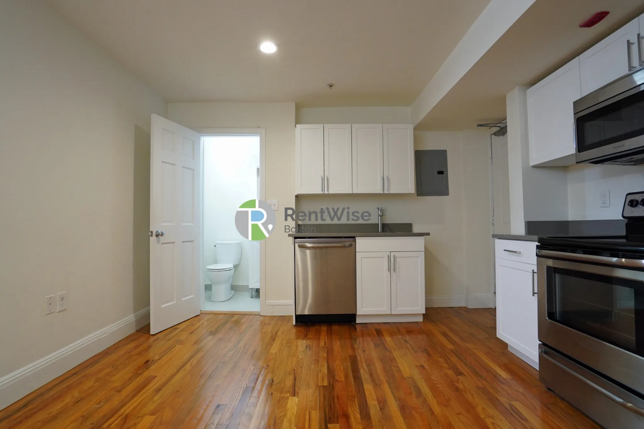 10 Brainerd Rd, Allston
