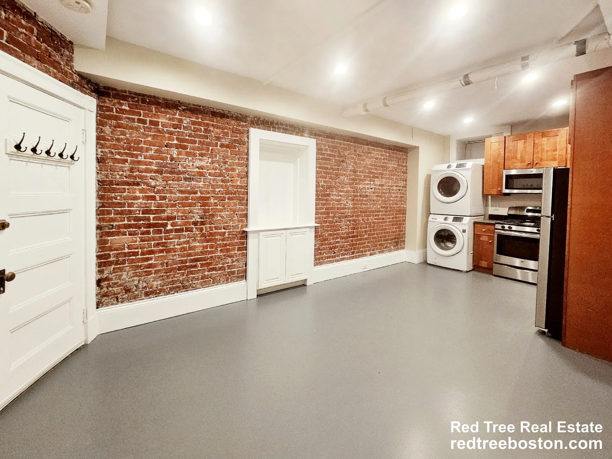 36 High St, Brookline