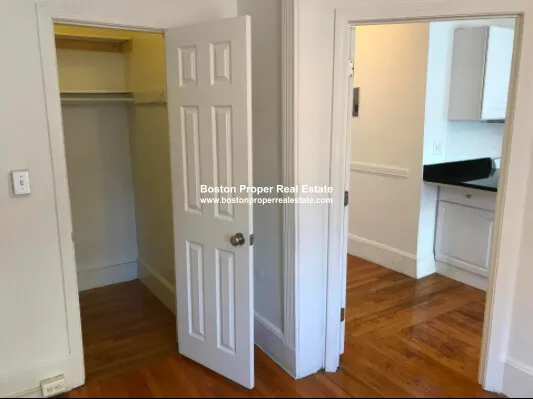 26 Hemenway St, Fenway