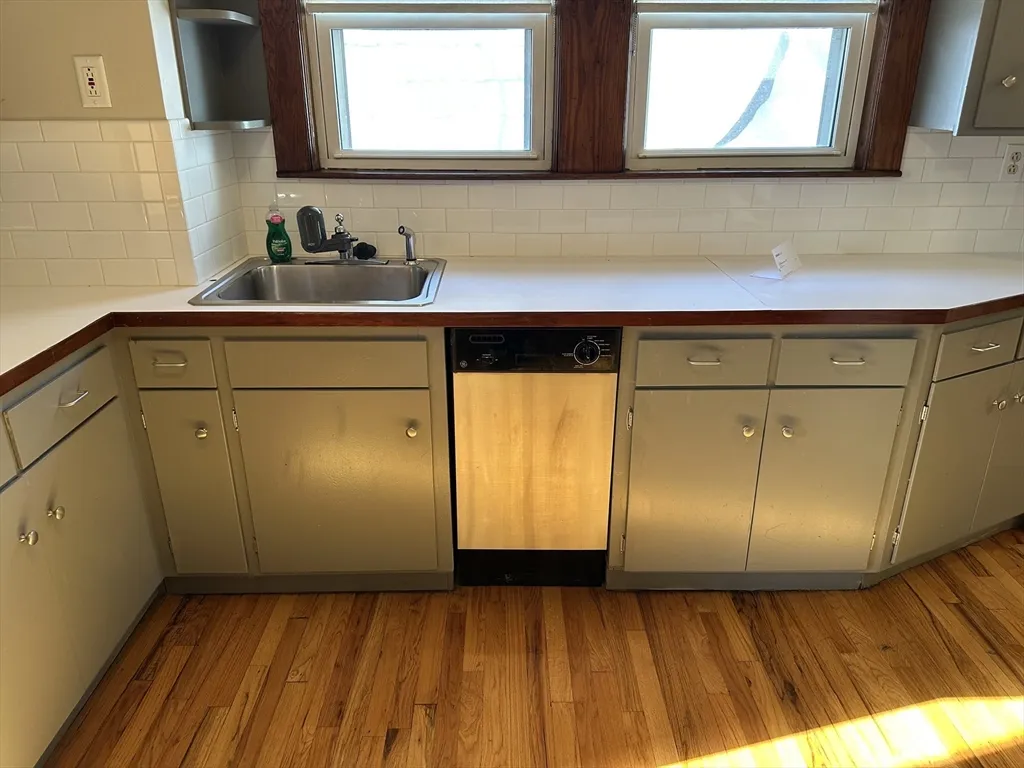 77 Walk Hill, Jamaica Plain