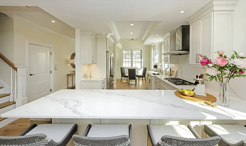 23 Clubview Dr, Andover